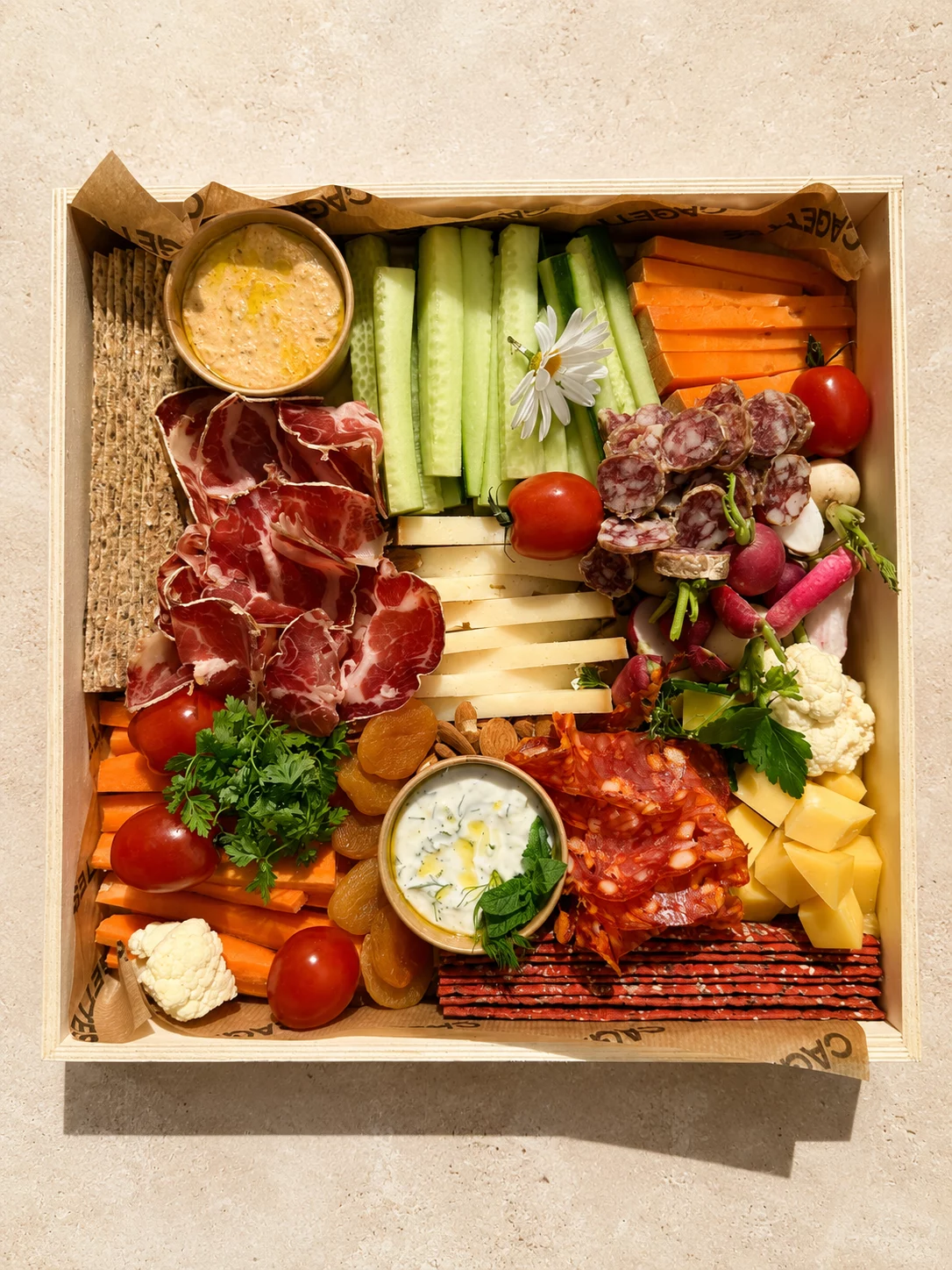 Plateau Mixte « Cagettes » — charcuteries et fromages